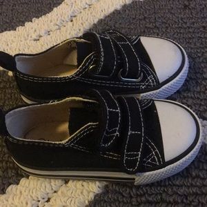 Black and white Velcro sneakers